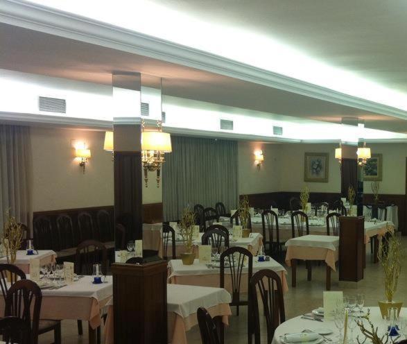 Hotel La Seu Ла Сеу д'Ургел Екстериор снимка